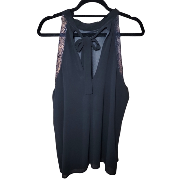 Black Lace Halter Blouse - Picture 2 of 3